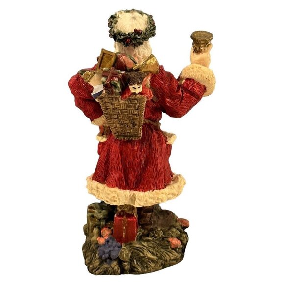 The International Santa Collection Father Christmas England SC02 Figurine 5in - Picture 3 of 8